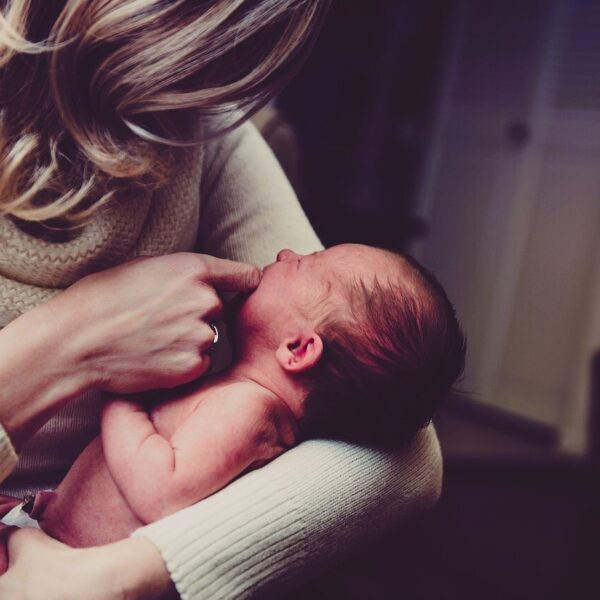 De getuigen van grootschalige binnenlandse adoptie: 'Commerciële kinderhandel'