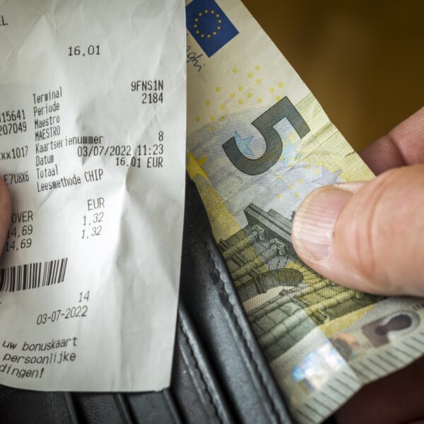 De nationale problemen van schulden: 'Elke week puzzelen om rond te komen'