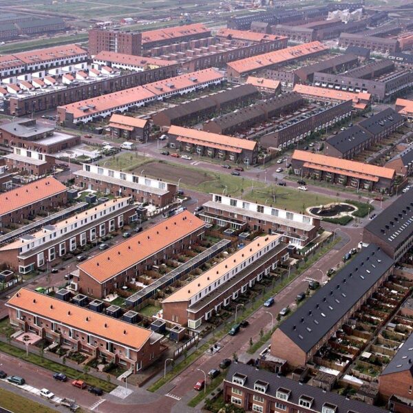 18 miljoen mensen op dit hele kleine stukje aarde: 'Het piept en kraakt aan alle kanten'