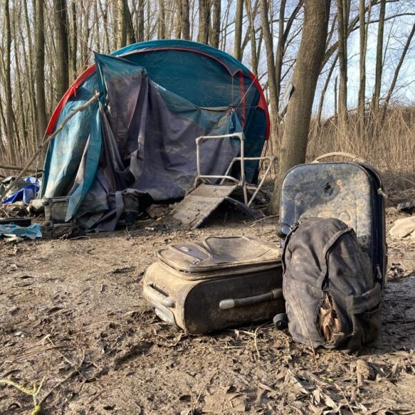 Dakloze arbeidsmigranten in bossen rond Venlo: op straat gezet door werkgever?