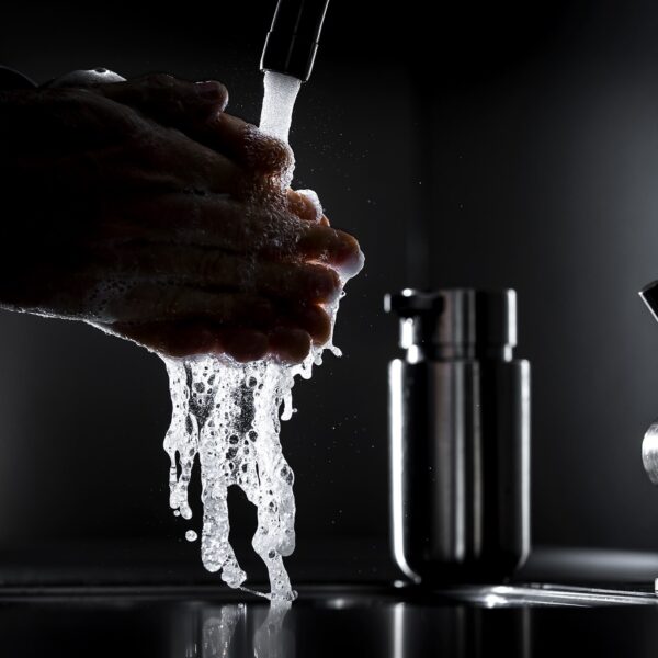 Een reep chocola maken kost meer water dan in bad gaan