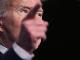 Podcast De Dag: Biden, bejaard en de beste?