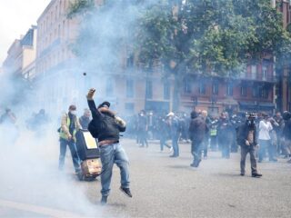 Stand.nl: 'Het delen van gewelddadige filmpjes moet strafbaar worden'