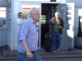 WikiLeaks-oprichter komt waarschijnlijk vrij in ruil voor schuldbekentenis