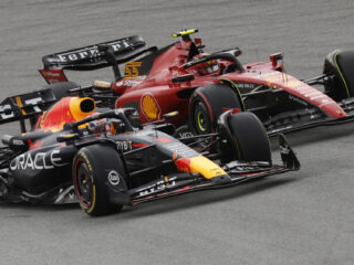 De dominantie van Max Verstappen: ‘Hij kan vier weken op vakantie’