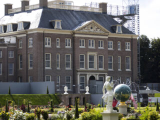 Stank voor dank voor de hofhouding na het beschermen van het Oranje-bezit in WOII