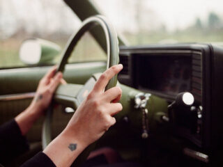 ISA: Auto waarschuwt bestuurder