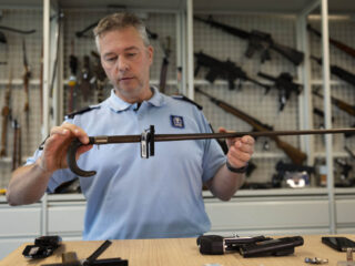 Vermomde wapens: dodelijk gevaar in onschuldige verpakkingen