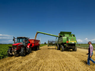 Boeren sturen deurwaarder op Brabantse politici af, 'intimiderend'