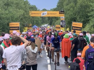 De Baskische wielerpassie, Pedro Horrillo voelt de tranen opkomen