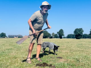 Groen gras zónder te sproeien? Hoe doet 'ie dat?