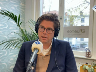 Toponderhandelaar Maarten van Rossum krijgt zijn zin: 'Partijen moeten methode van jaren 70 loslaten'