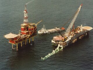 Nog geen streep door gaswinning Waddengebied: zit de minister in een spagaat?