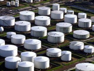 Podcast De Dag: spook-olie in de Rotterdamse haven