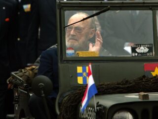 Stand.nl: 'Het oorlogsverleden van Prins Bernhard moet grondig onderzocht worden'