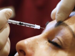 Is een spuitje botox straks net zo gangbaar als een bezoek aan de kapper?