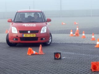 Stand.nl: ' De extra kosten van de rijvaardigheidstest voor 75-plussers moet worden vergoed'