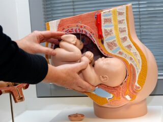 Onrealistische bevallingseisen? 'Uiteindelijk willen we allemaal het beste voor het kind'