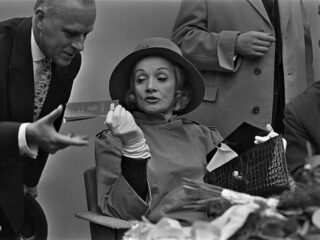 'Armband Marlene Dietrich brengt mogelijk tussen 2.4 en 4.5 miljoen op'