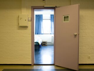 In de zwaarbeveiligde tbs-kliniek: 'Pas als hij stil is, dan wordt hij gevaarlijk'