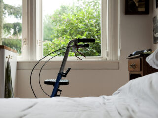 Nieuw advies van de Sociaal Economische Raad over mantelzorgers 'De druk is te hoog'