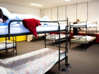 Niet meer dakloos, maar 'muren komen op je af'. Hoe help je de meest onbereikbaren?