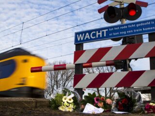 Podcast De Dag: treinpersoneel over suïcide op het spoor