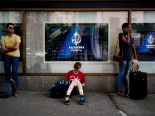 Al jaren verdedigt journalist Step Vaessen de onafhankelijkheid van Al Jazeera (die Israël teniet probeert te doen)