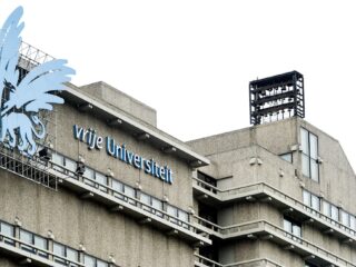 'Als je je billen afveegt met wetenschap, verdien je geen podium bij een wetenschappelijk instituut'