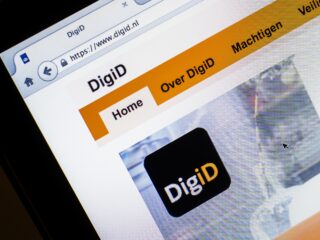 Amerikaanse overname DigiD goedgekeurd door de Autoriteit Consument en Markt: 'We zijn straks de speelbal van Trump'