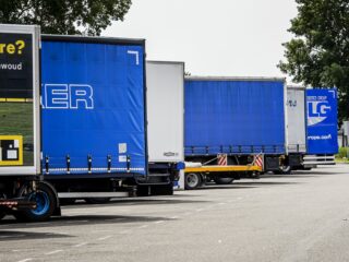 Criminelen ronselen chauffeurs op de snelweg: 'Eén keer ja is nooit meer nee'