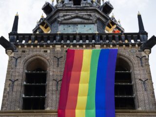 Christenen zeggen met Regenboogverklaring sorry voor onrecht richting LHBTIQ+'ers
