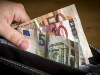 Fraude in de zorg: 'Miljarden euro's vallen in de verkeerde handen'