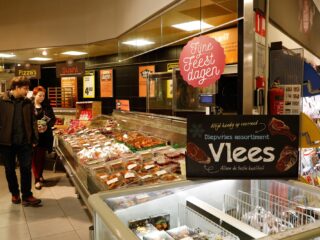 Stand.nl: 'Supermarkten moeten met kerst minder stunten met vlees'