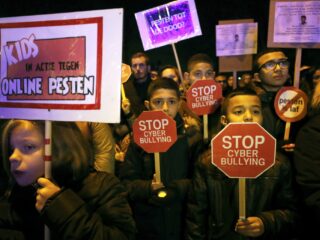 Tienermeisje krijgt contactverbod opgelegd wegens online pesten: 'Ook voor moderne vormen van pesten is de rechtspraak'