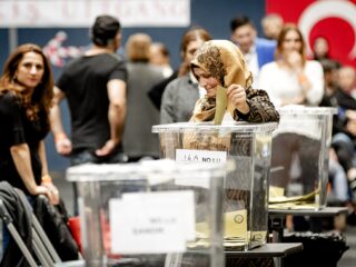 Turkse Nederlanders mogen vanaf dit weekend stemmen: kiezen ze opnieuw voor Erdogan?