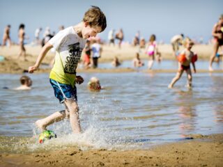 Waarom duurt de zomervakantie 6 weken? En voor hoelang nog?