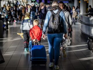 Stand.nl: 'Massatoerisme moet een halt worden toegeroepen'