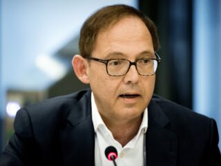 Ab Klink verdedigt marktwerking in de zorg: 'Kijk naar de feiten'