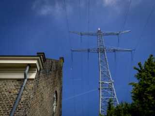 Hoogspanningsnet in Zeeland zit vol: 'Moeten pas op de plaats maken'