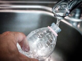 Stand.nl: 'Drinkwater moet duurder worden'