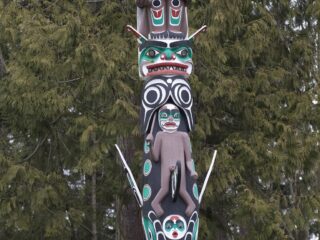 Één taal van de oorspronkelijke bewoners van Canada is van uitsterven gered