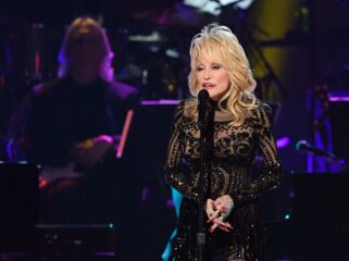 'Queen of country' Dolly Parton was veel meer dan zangeres: 'Ze was schatrijk, maar had veel rijker kunnen zijn'
