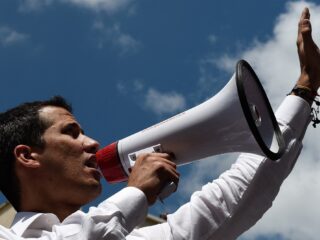 Onderzoek naar fenomeen mansplaining: 'Mannen schatten hun eigen intelligentie vaak hoger in'