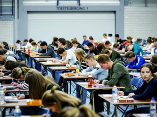 Stand.nl: 'Het eindexamen is cruciaal voor de rest van je leven '