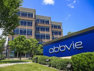 Farmaceutische winst: hoever mogen bedrijven gaan met medicijnprijzen?