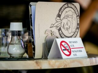 Terrassen ook rookvrij maken? 'We moeten dit als samenleving willen'