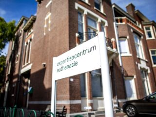Samen tot het einde: het opkomende fenomeen van duo-euthanasie