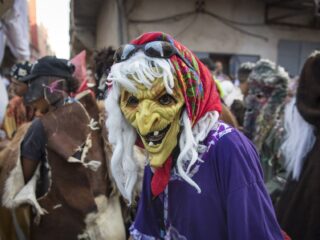 Halloweenkostuum is dresscode van deze volkstraditie in Marokko