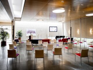 Gemeenten nemen vaker afscheid van mensen zonder nabestaanden